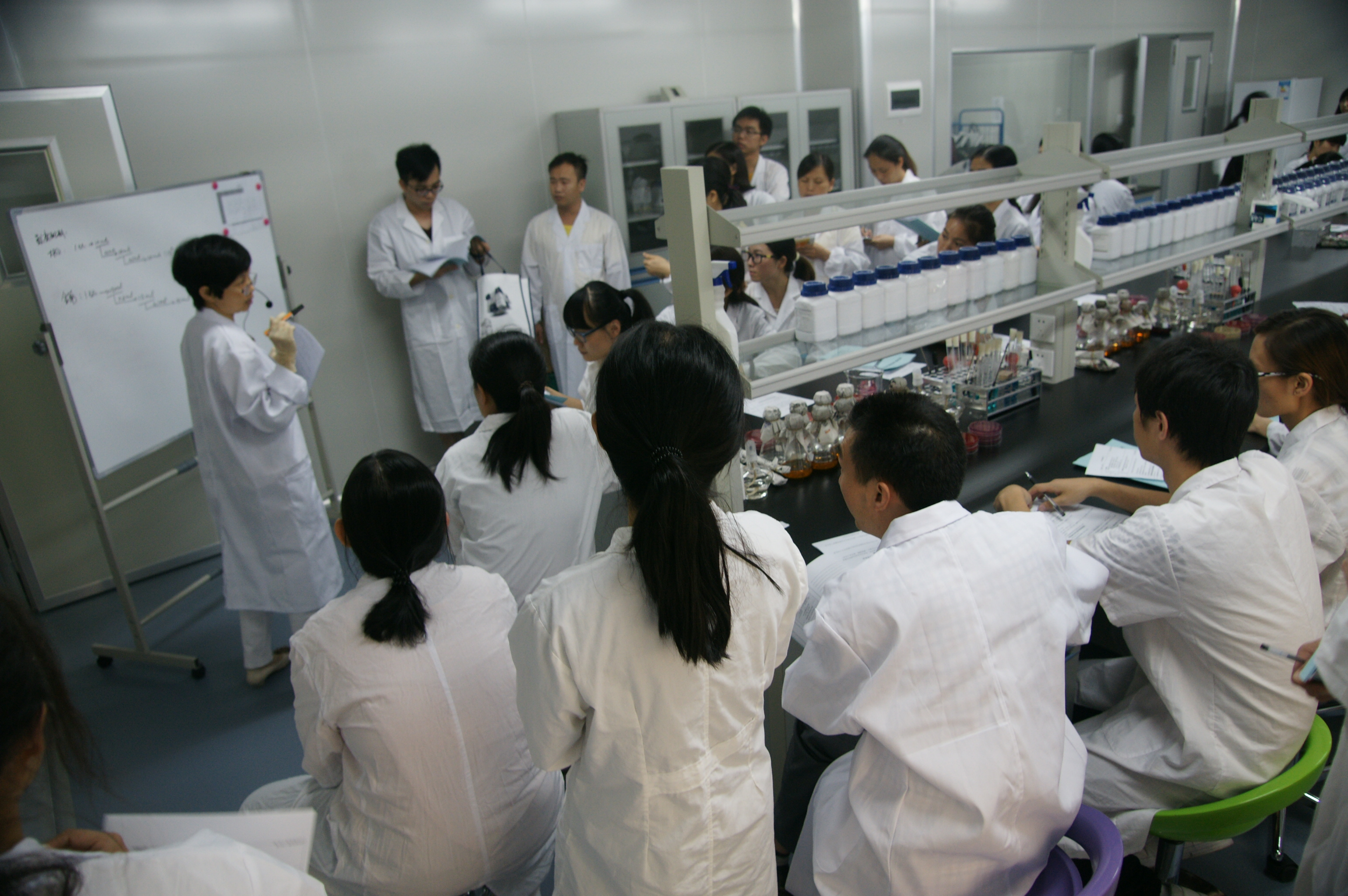關于舉辦“致病菌限量新標準及檢驗方法實驗操作、實驗室人員專業技術能力提升、微生物檢驗方法驗證及不確定度和質量控制”高級培訓班的通知